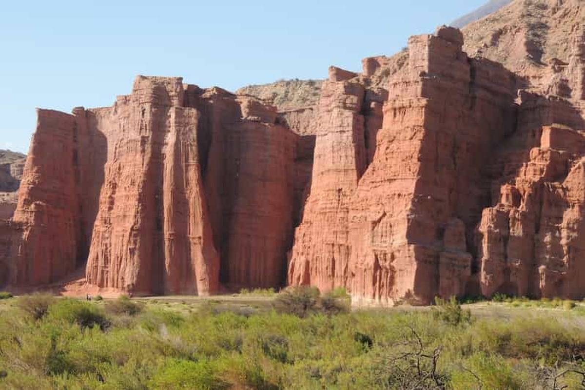 Piscina y jardín en Cafayate
